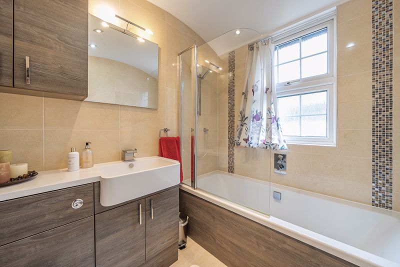 Family Bathroom- click for photo gallery